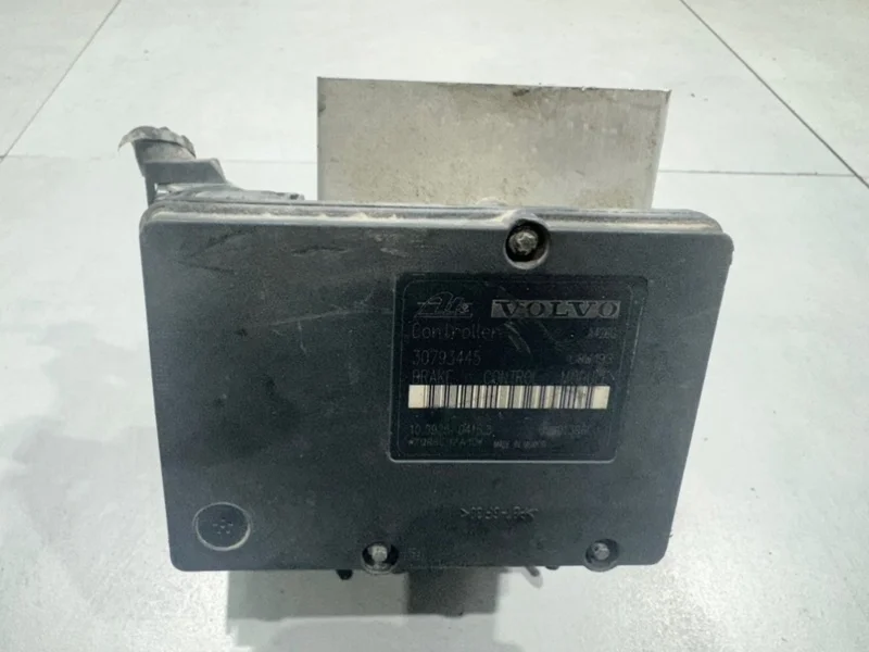Блок ABS Volvo XC90 30793445
