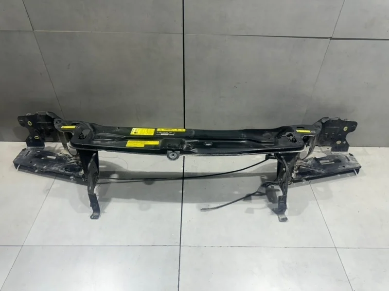 Панель передняя (телевизор) Volvo XC90 2006 30796864