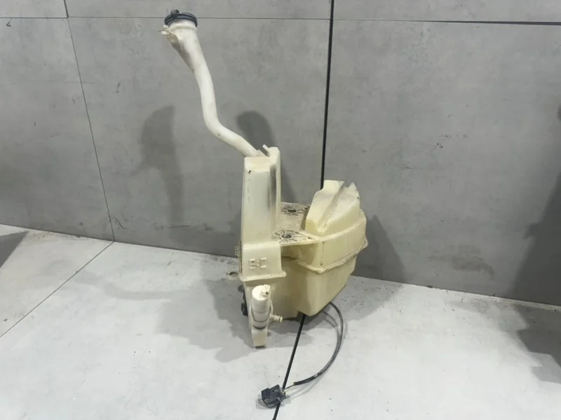 Бачок омывателя лобового стекла Volvo XC90 8659490