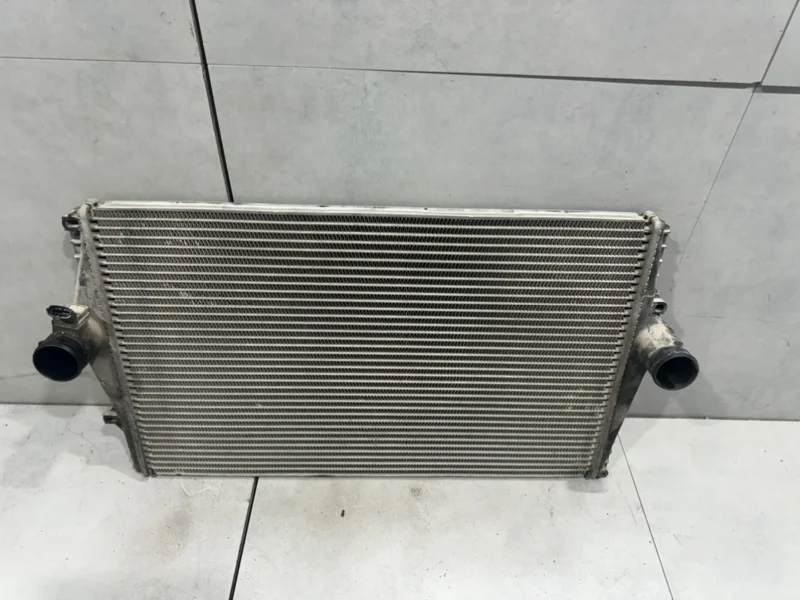 Интеркулер Volvo S60 2008 8671694