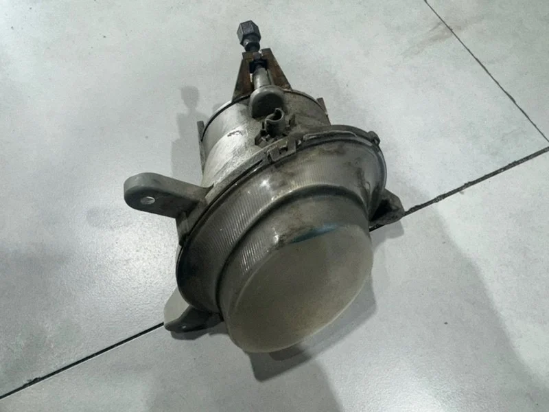 Фара противотуманная правая Volvo S60 2007 8693337, передняя правая