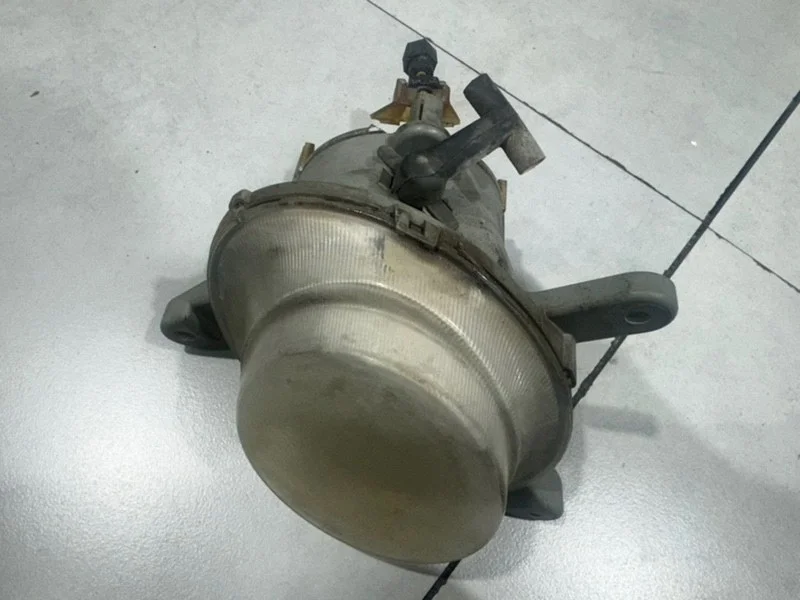 Фара противотуманная левая Volvo S60 2008 8693336, передняя левая
