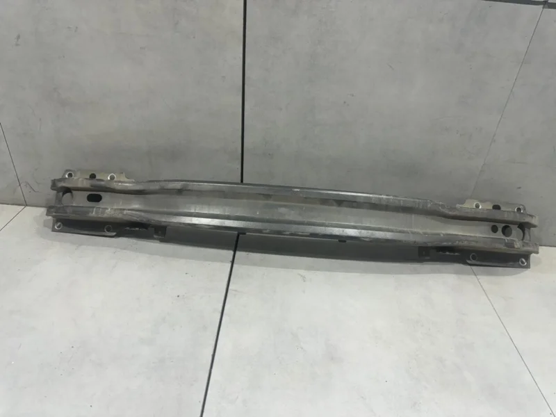 Усилитель бампера Volvo S80 2009 30791152, передний