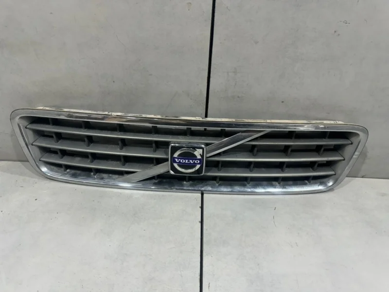 Решетка радиатора Volvo XC90 2008 30678983