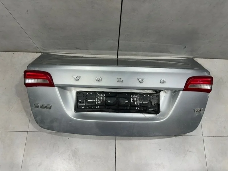 Крышка багажника Volvo S60 31395582