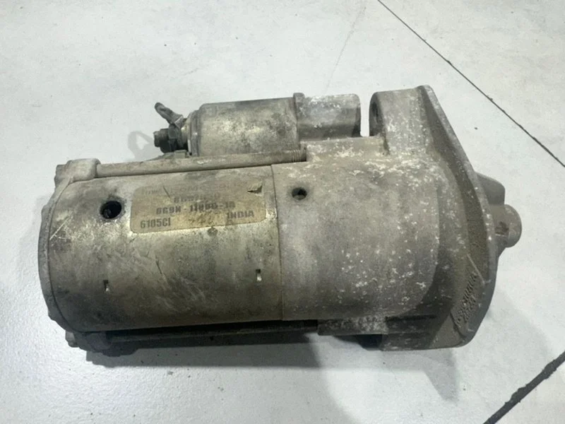 Стартер Volvo XC90 8697650 B5254T2