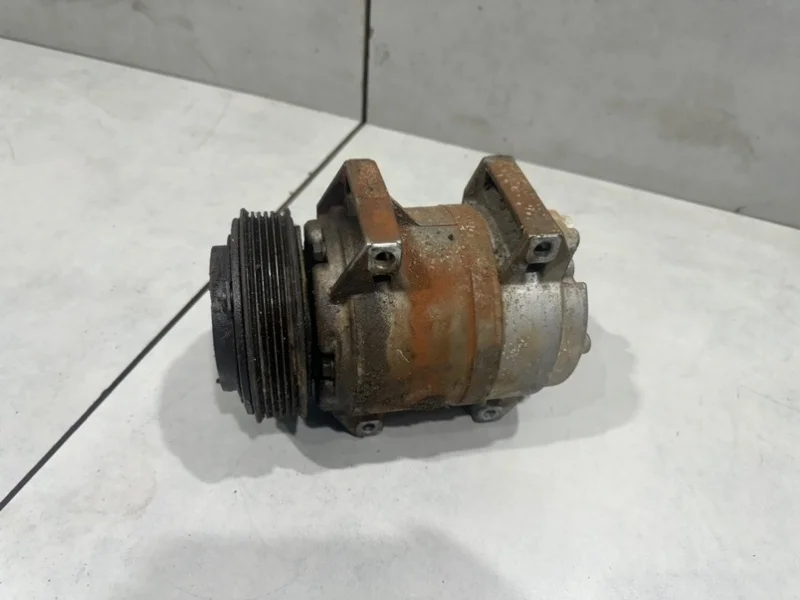 Компрессор кондиционера Volvo XC90 8684287 B5254T2