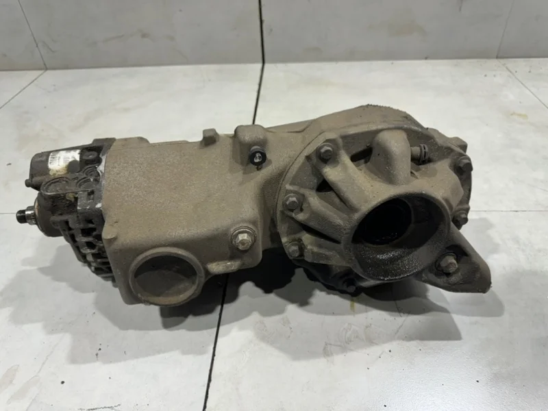 Редуктор моста Volvo XC90 01023869 D5244T4, задний