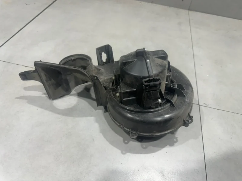 Мотор печки Volvo XC70 31291516