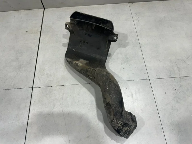 Воздухозаборник Volvo XC90 8624986 B5254T2