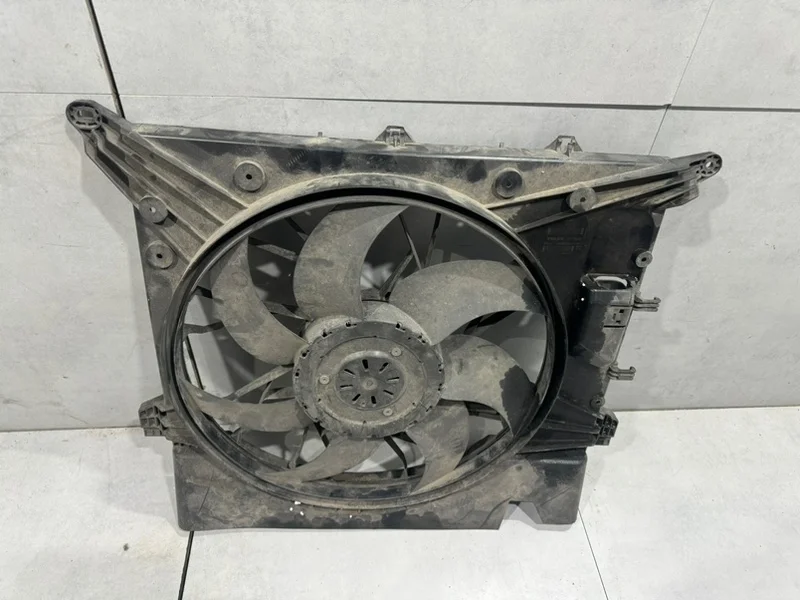 Вентилятор охлаждения радиатора Volvo XC90 30776236