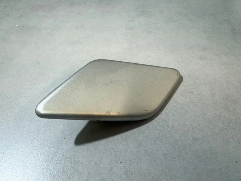 Крышка форсунки омывателя фар Volvo S40 30744954, левая