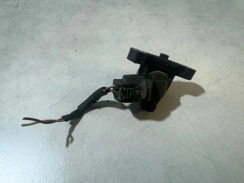Датчик коленвала Volvo XC90 30637803 B5254T2