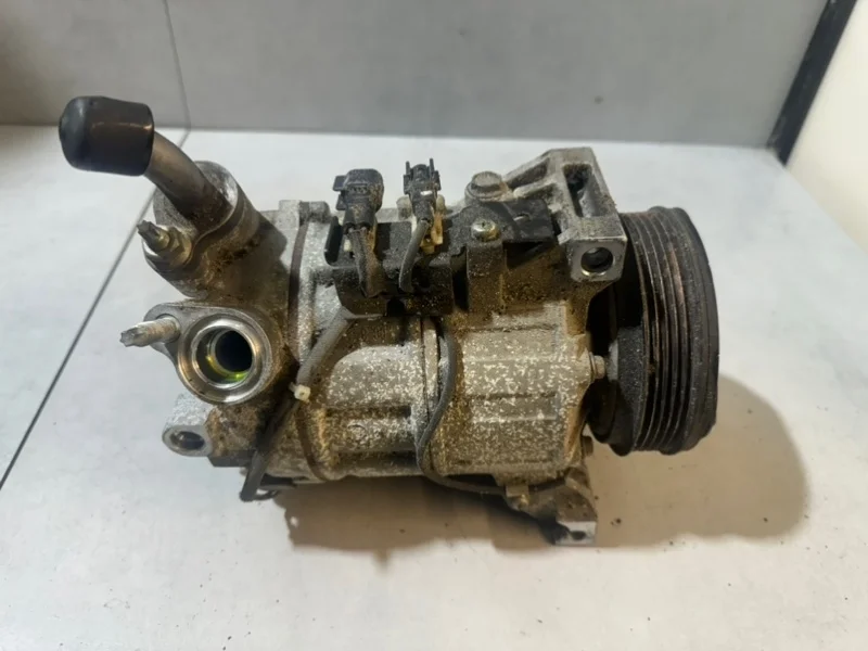 Компрессор кондиционера Volvo S80 31250519 B5254T6