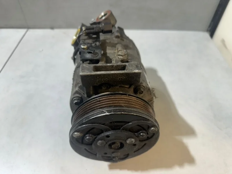 Компрессор кондиционера Volvo XC70 31250519 D5244T4