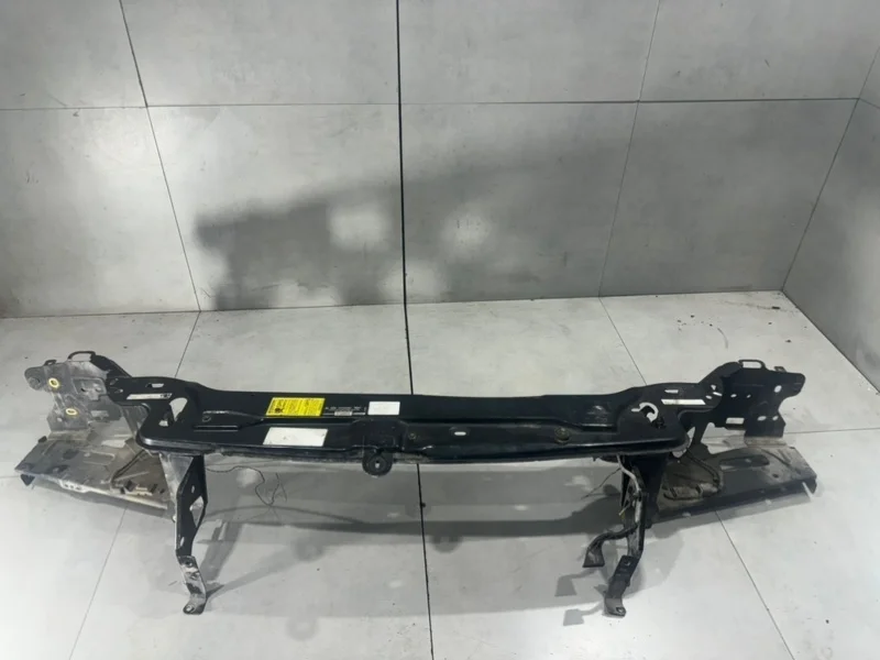 Панель передняя Volvo XC90 30796864