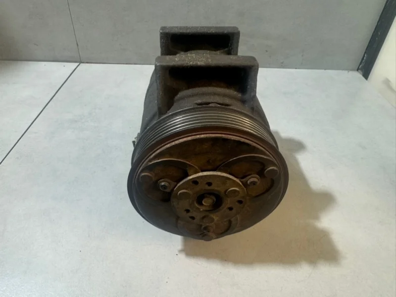Компрессор кондиционера Volvo XC70 8684287 B5234T