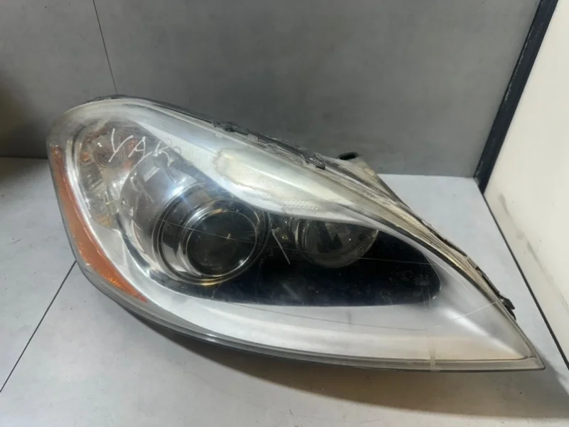 Фара ксеноновая Volvo XC60 31395463 B4204T6, правая