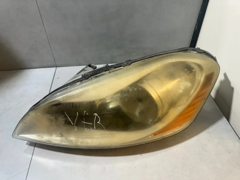 Фара галогеновая Volvo XC60 30763143 B4204T6, левая
