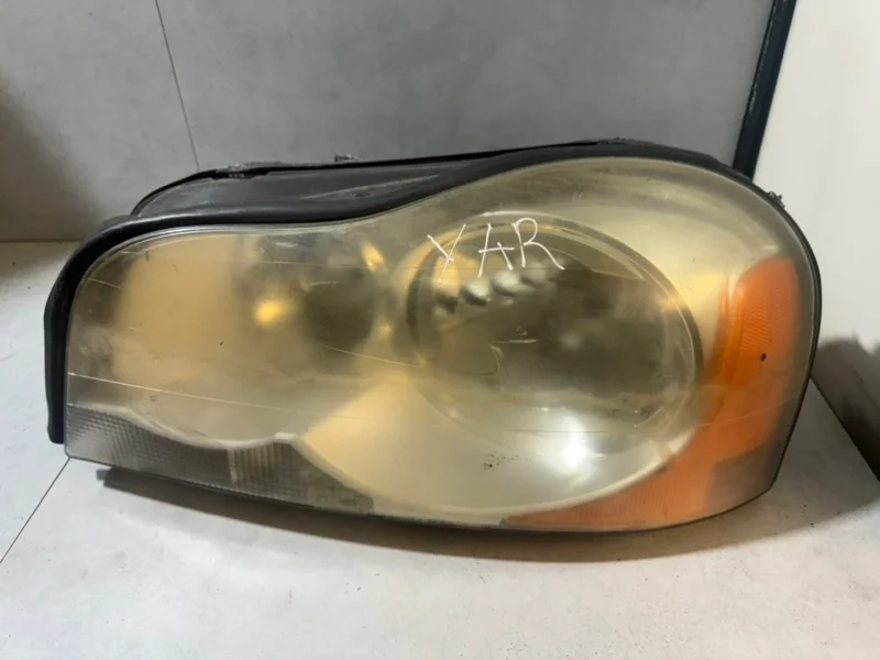 Фара ксеноновая Volvo XC90 31111190, левая