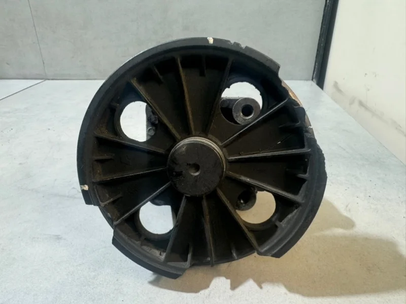 Насос гидроусилителя руля Volvo XC90 30741789 B5254T2