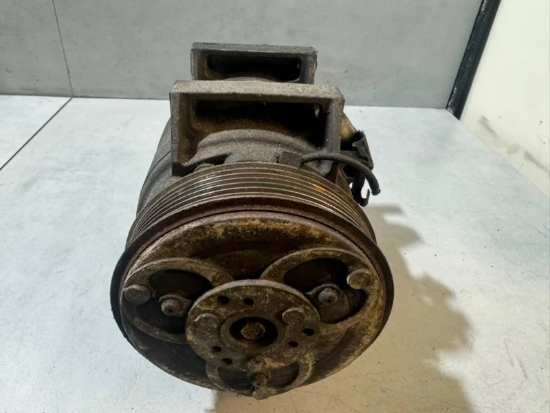 Компрессор кондиционера Volvo S60 8684287 B5244T3