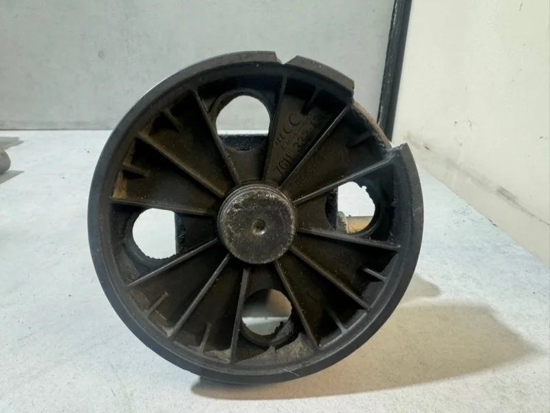 Насос гидроусилителя руля Volvo XC90 30760531 D5244T4