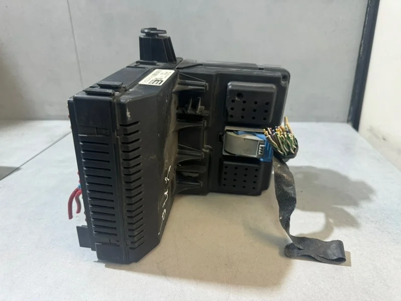 Блок предохранителей Volvo XC90 30786579