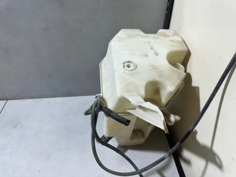 Бачок стеклоомывателя Volvo S80 30784233