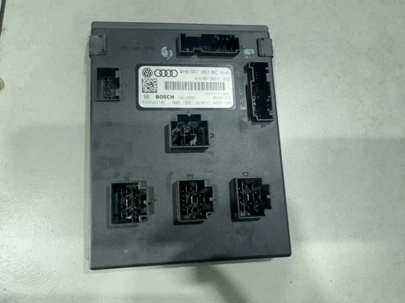 Блок комфорта Volkswagen Touareg 2012 4H0907063 1 CGNA