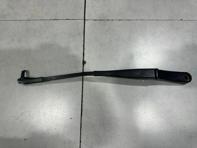 Поводок стеклоочистителя Volkswagen Touareg 2012 7P0955409B 1 CGNA