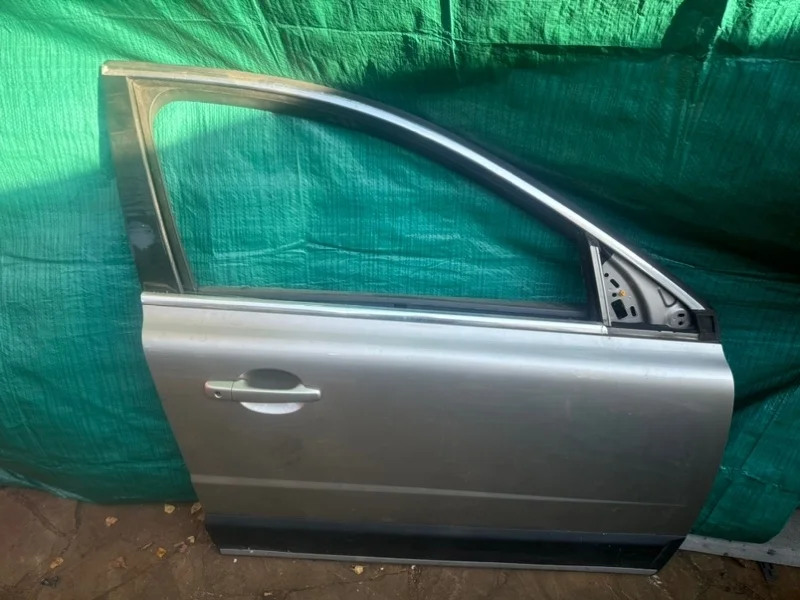 Дверь боковая Volvo XC70 2015 32228891 2 D5244T20, передняя правая