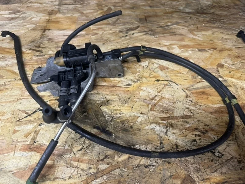 Клапан управления турбиной Volvo XC70 2012 31293964 D5244T15