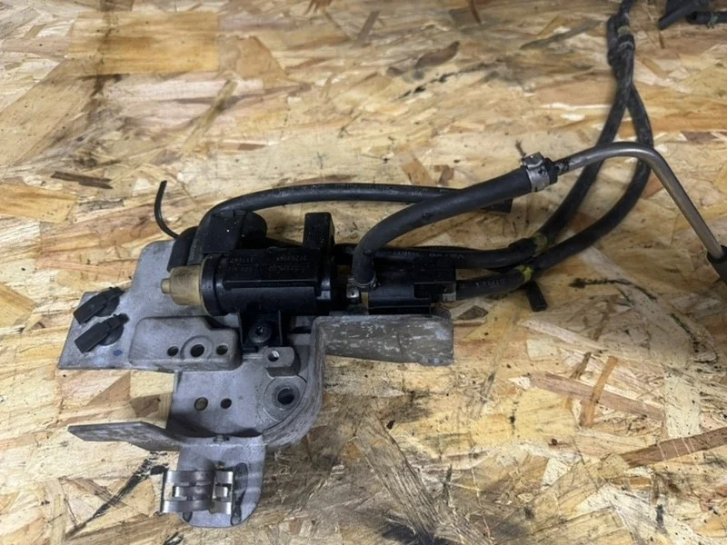 Клапан управления турбиной Volvo XC70 2012 31219138 D5244T15