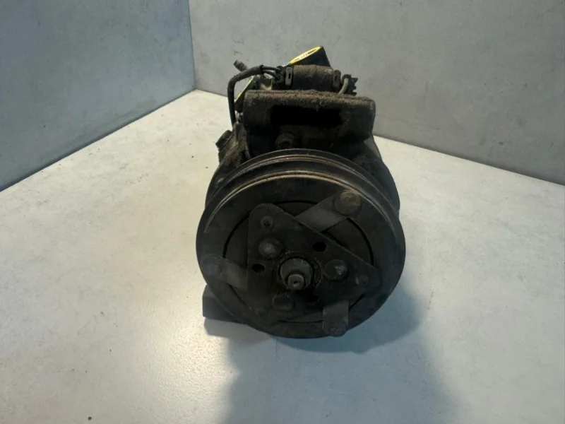 Компрессор кондиционера Volvo XC60 2012 31315453 1 D5244T17