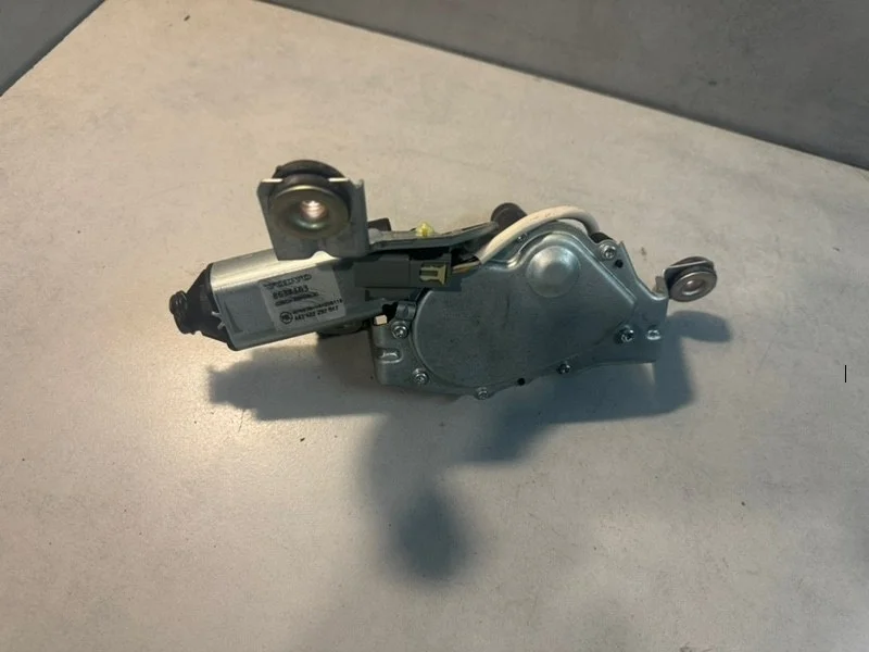 Моторчик стеклоочистителя задний Volvo XC90 8638163