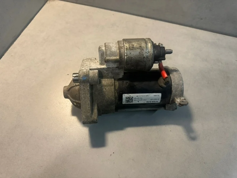 Стартер Volvo S80 31407197 B4204T11