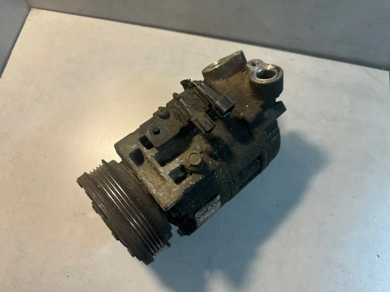 Компрессор кондиционера Volvo XC70 31250519 D5244T4