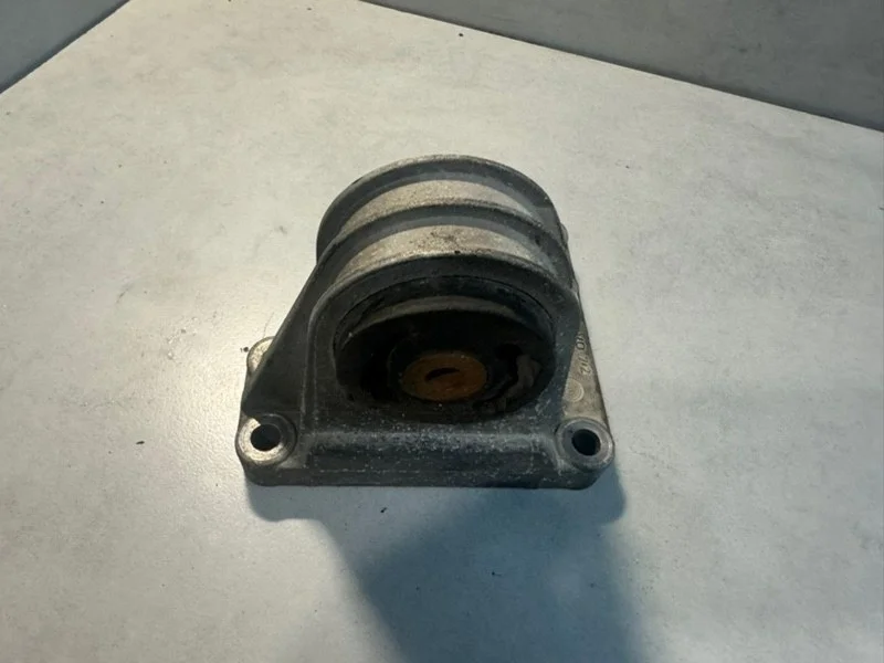 Подушка двигателя Volvo XC90 8649597 B5254T2