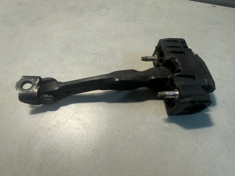 Ограничитель двери Volvo XC60 31217753, передний