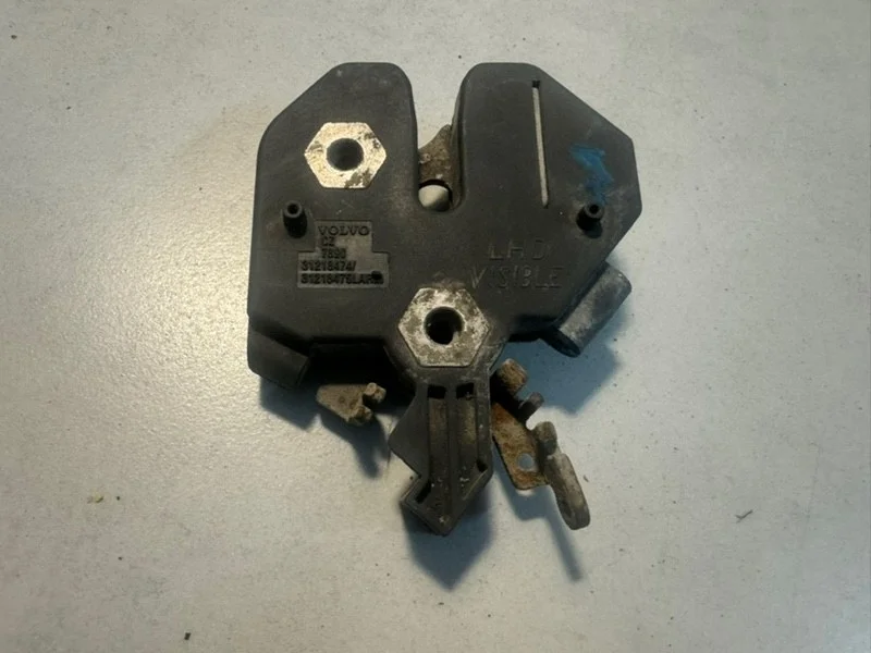 Замок капота Volvo XC90 31218474