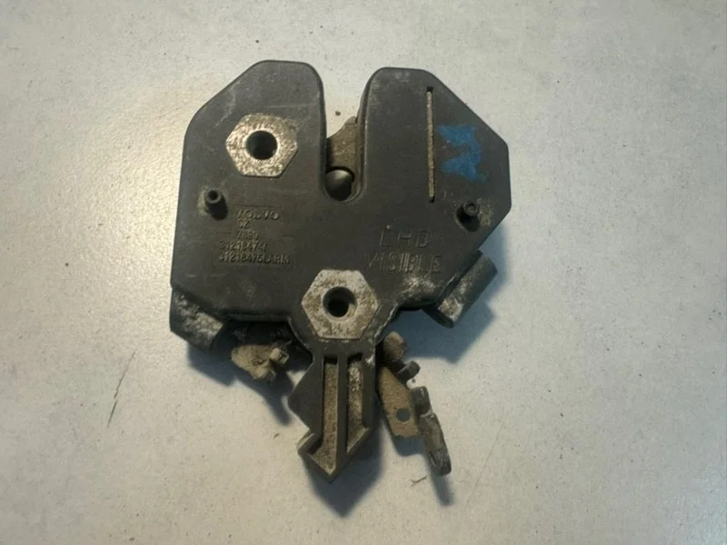 Замок капота Volvo XC90 31218474