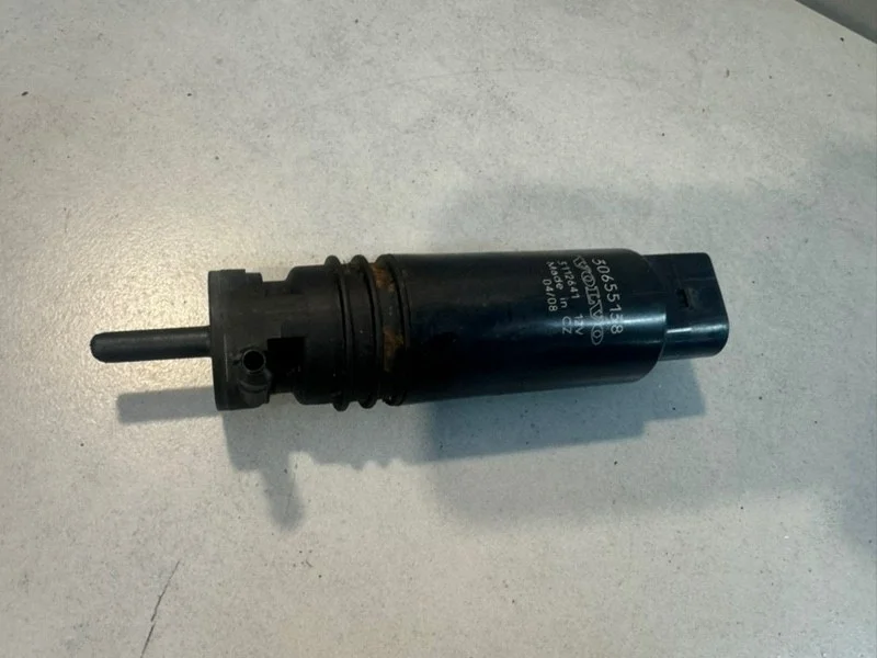 Насос омывателя фар Volvo XC70 30655138