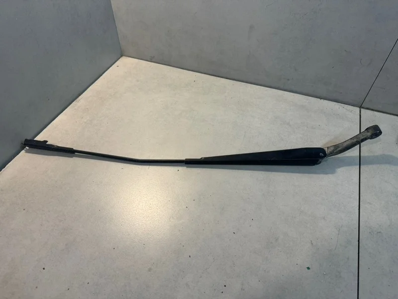 Поводок стеклоочистителя Volvo S60 30655615