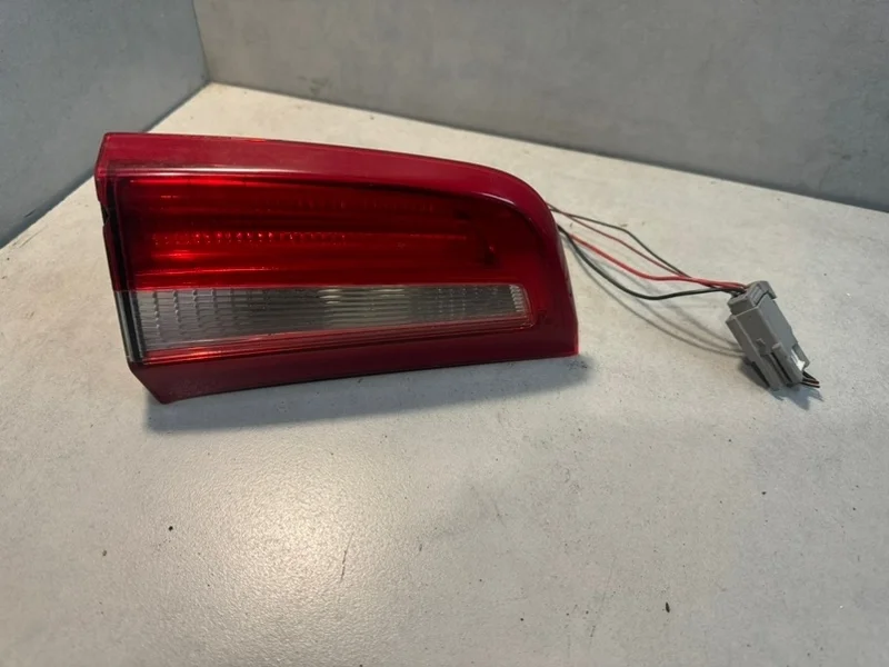 Фонарь задний левый Volvo S60 30796271