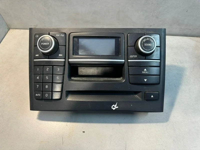 Магнитола Volvo XC90 31300031