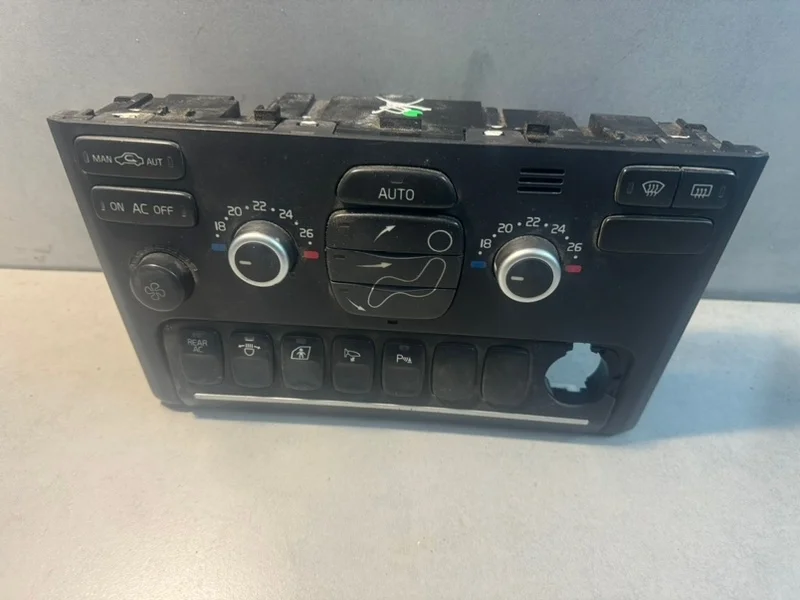 Блок управления климат-контролем Volvo XC90 30782329