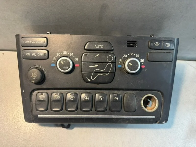 Блок управления климат-контролем Volvo XC90 30782329