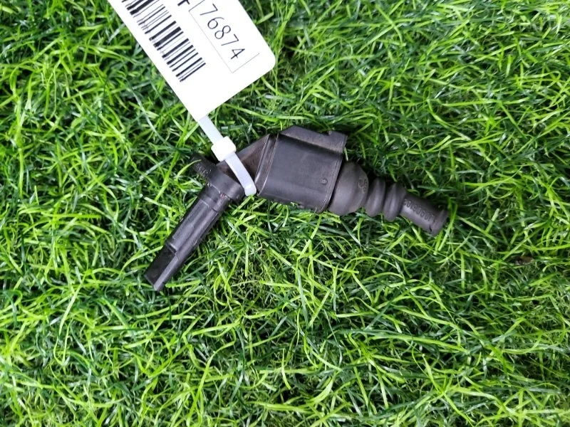 Датчик ABS Audi A6 2004 4E0927803D C6 BDW 2.4, левый