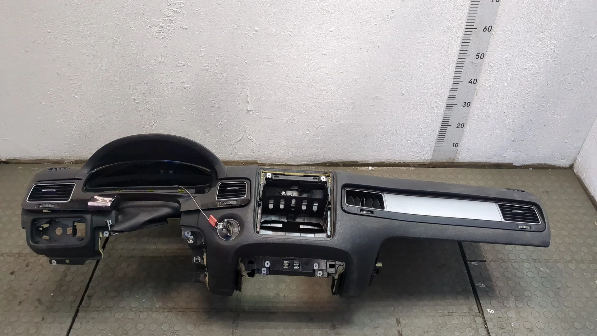 Панель передняя салона (торпедо) Volkswagen Touareg 2010-2014 Джип (5-дверный) КПП автомат 4х4 (АКПП) CGRA Бензин 3.6 л FSI